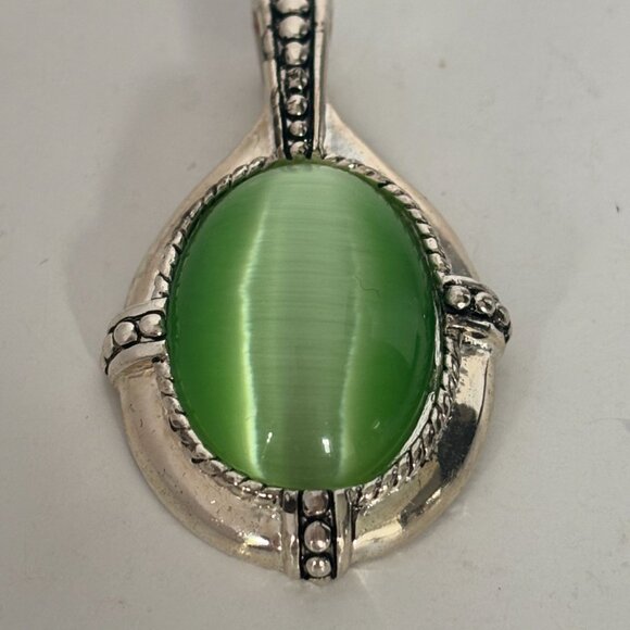 Kenneth Cole Oval Green Cats Eye Gemstone Pendant Silver Tone Glass 2 inch - Picture 5 of 5